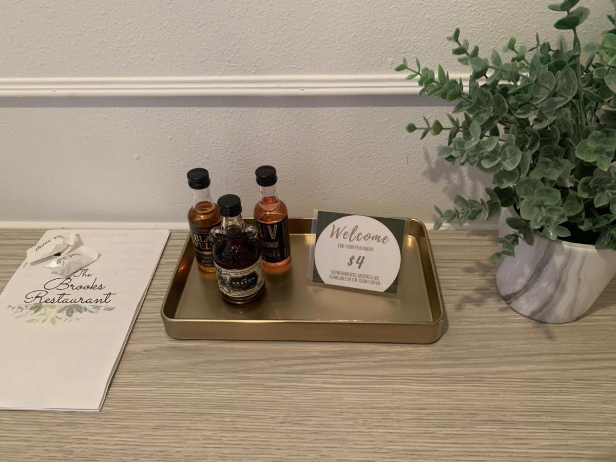 The Brooks Hotel Restaurant And Lounge ウォレス エクステリア 写真