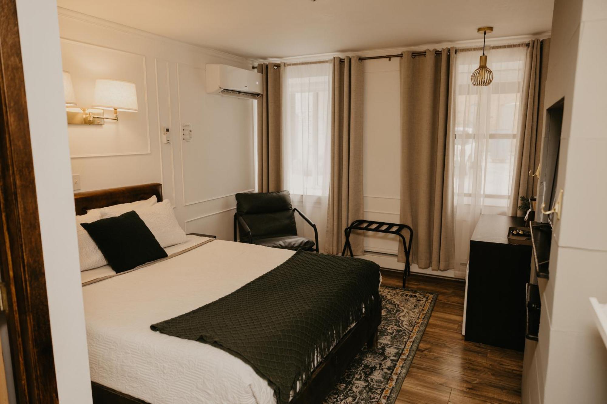 The Brooks Hotel Restaurant And Lounge ウォレス エクステリア 写真