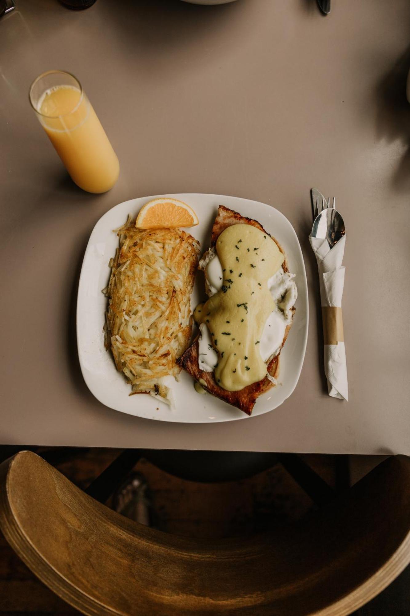 The Brooks Hotel Restaurant And Lounge ウォレス エクステリア 写真