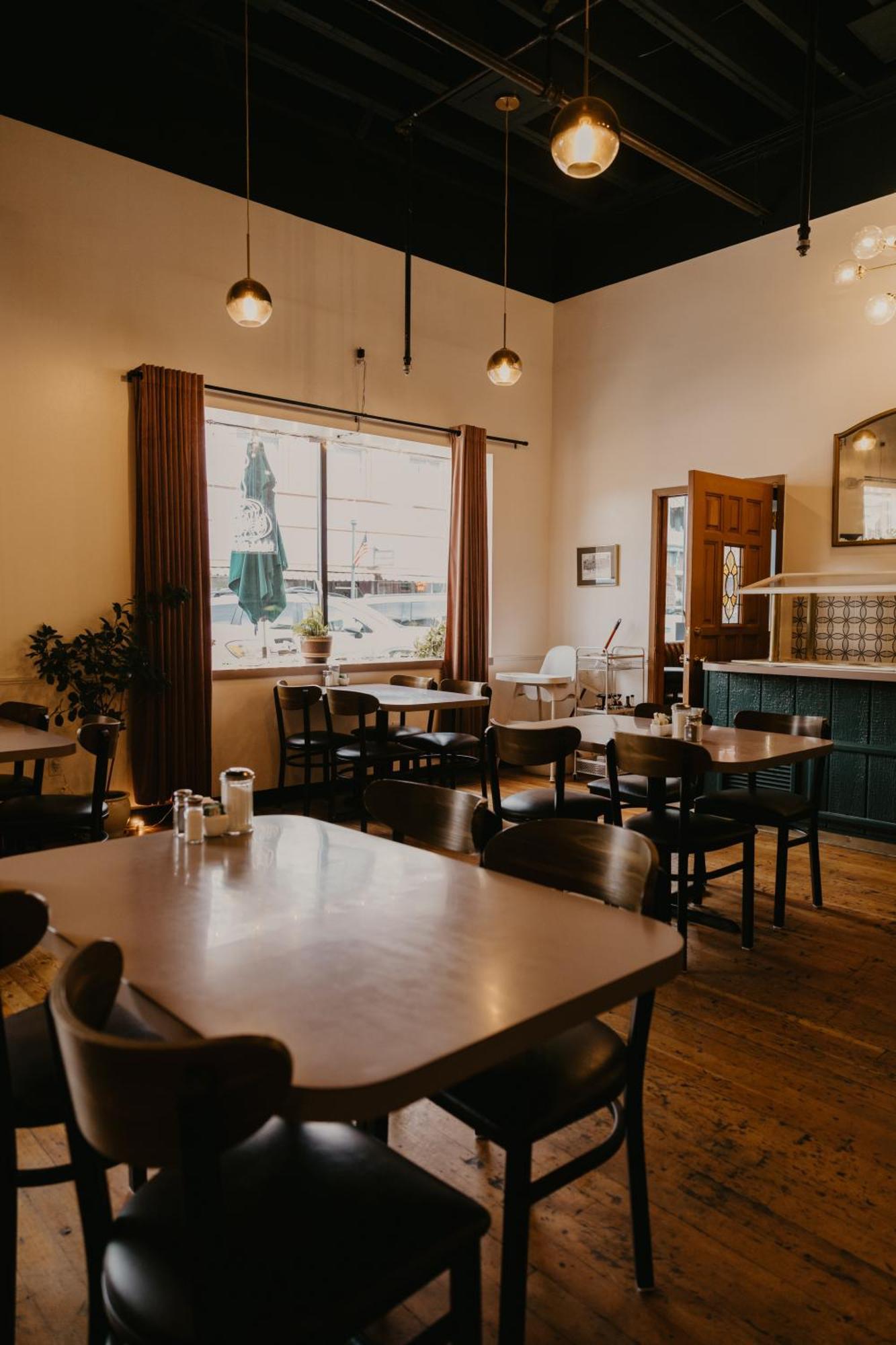 The Brooks Hotel Restaurant And Lounge ウォレス エクステリア 写真