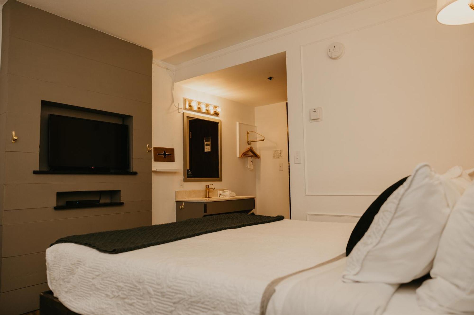 The Brooks Hotel Restaurant And Lounge ウォレス エクステリア 写真
