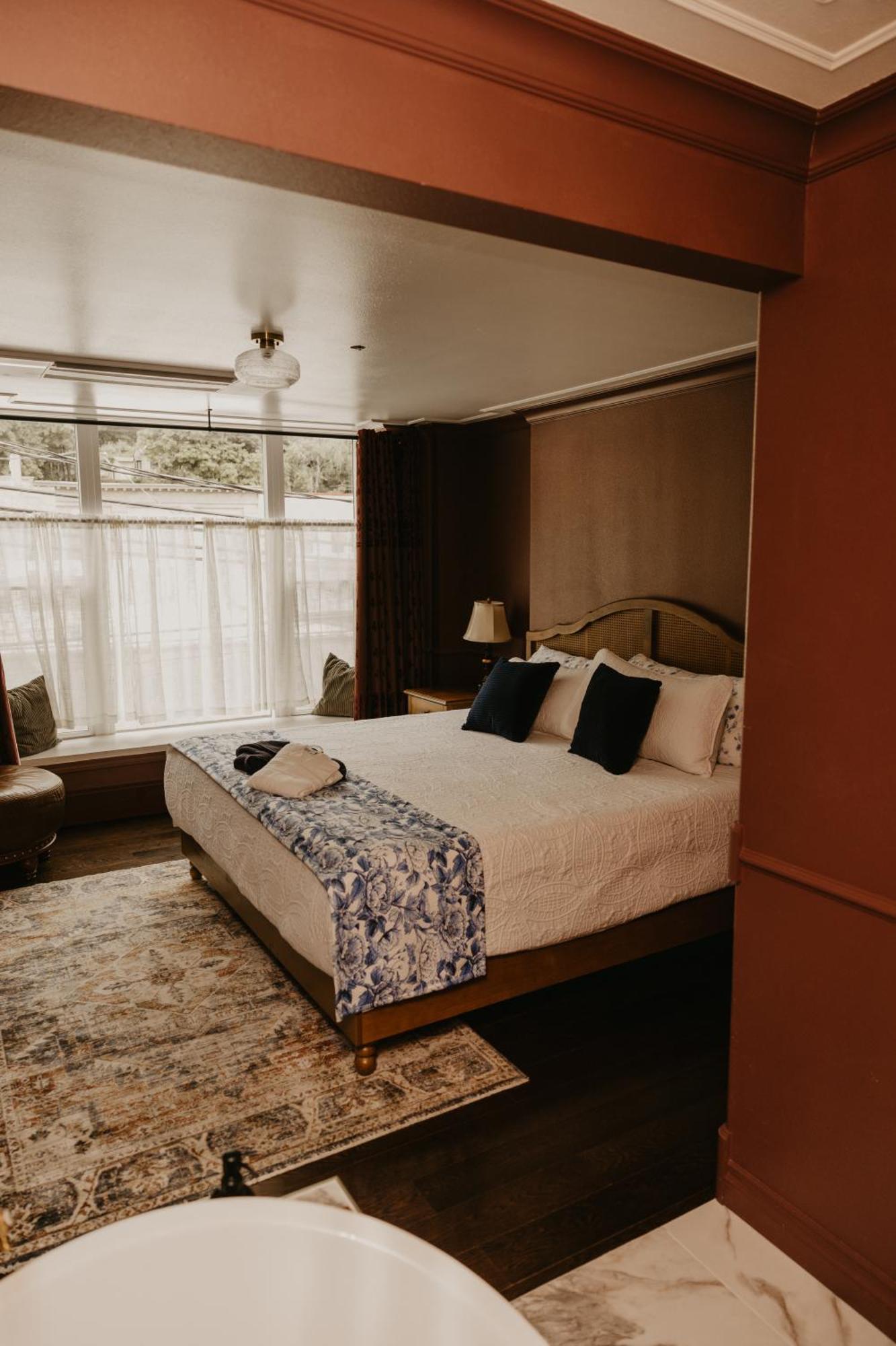 The Brooks Hotel Restaurant And Lounge ウォレス エクステリア 写真